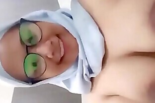 'jilbab mesum suka sange full :'